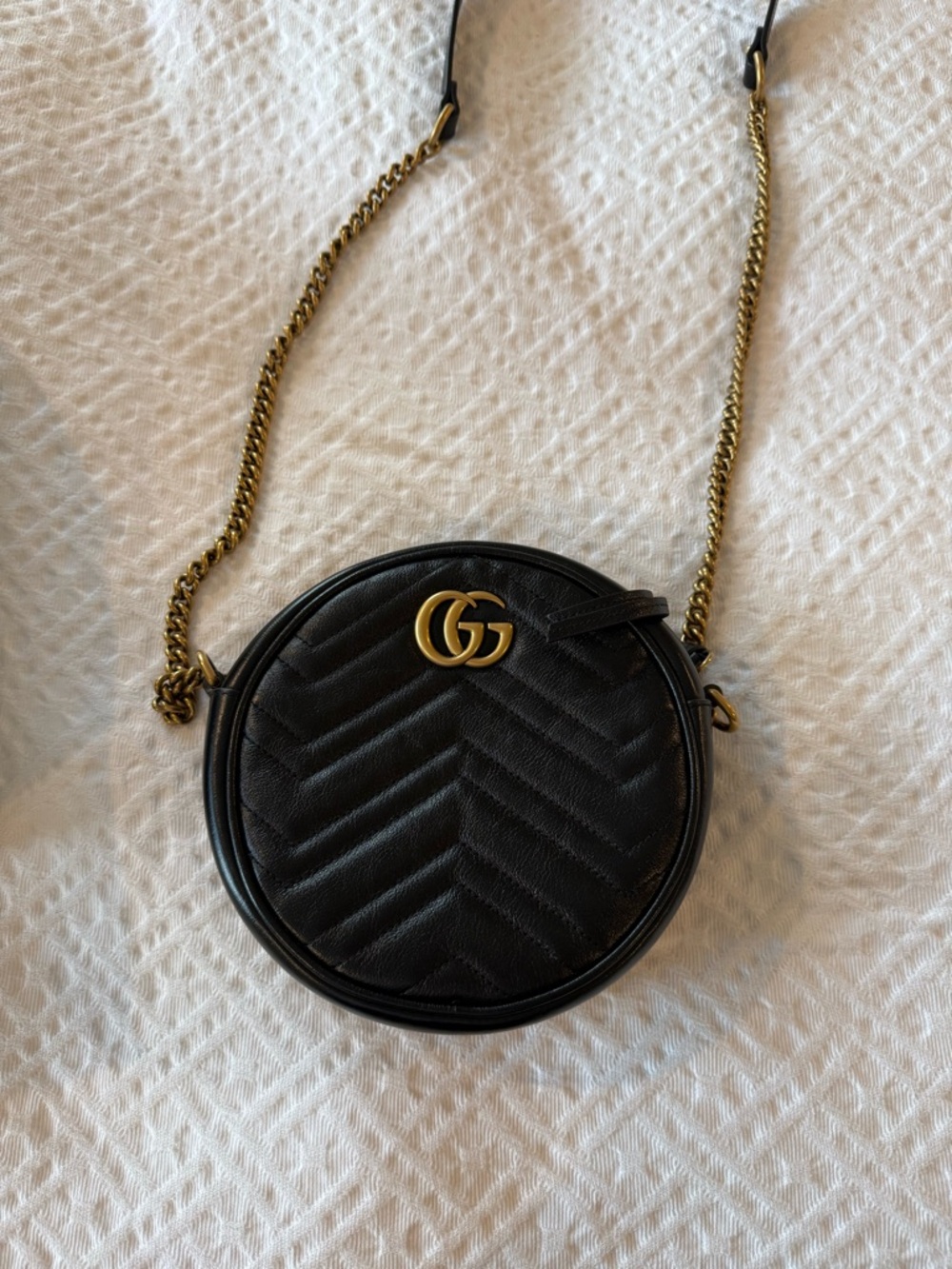 Gucci GG Marmont Round Crossbody Bag - Picture 2 of 9